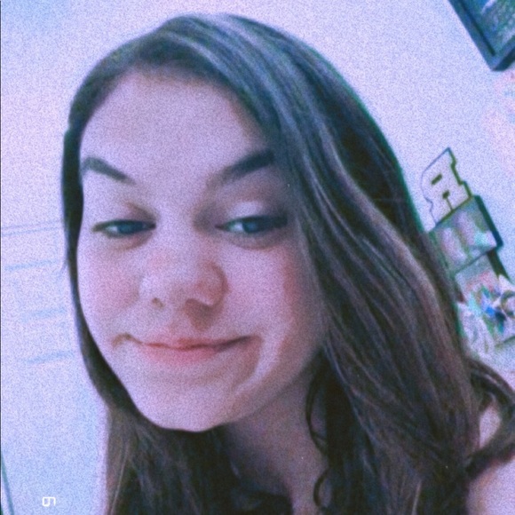 Meet your Posher, Mia - Picture 1 of 1